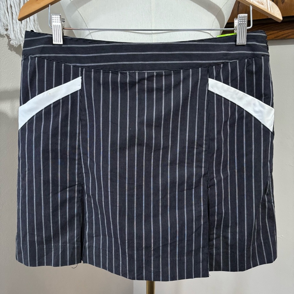 Izod PerformX Pinstripe Athletic Golf Skort Navy White Size 10